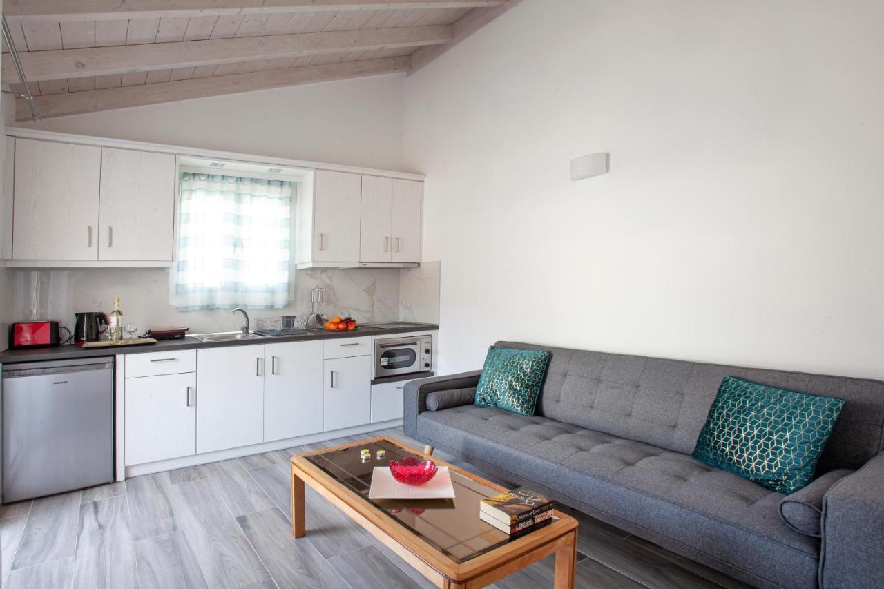 Antonis Apartments Кассиопи Экстерьер фото